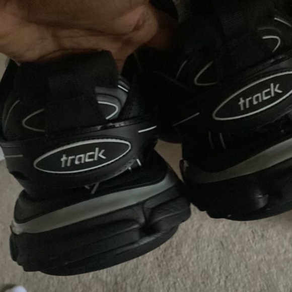 I’m selling these because I got another pair, so I don’t need these anymore